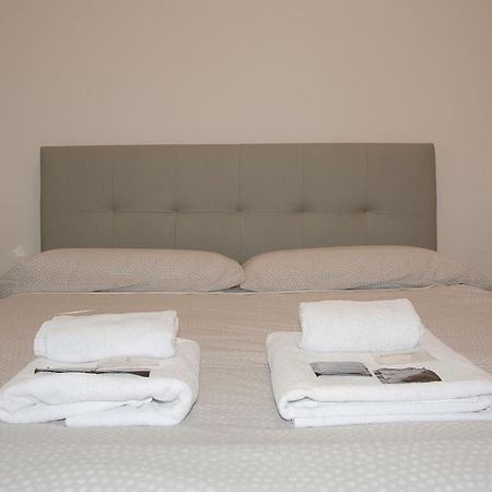 Apartamento De Dos Dormitorios En Triana เซบีญา ภายนอก รูปภาพ