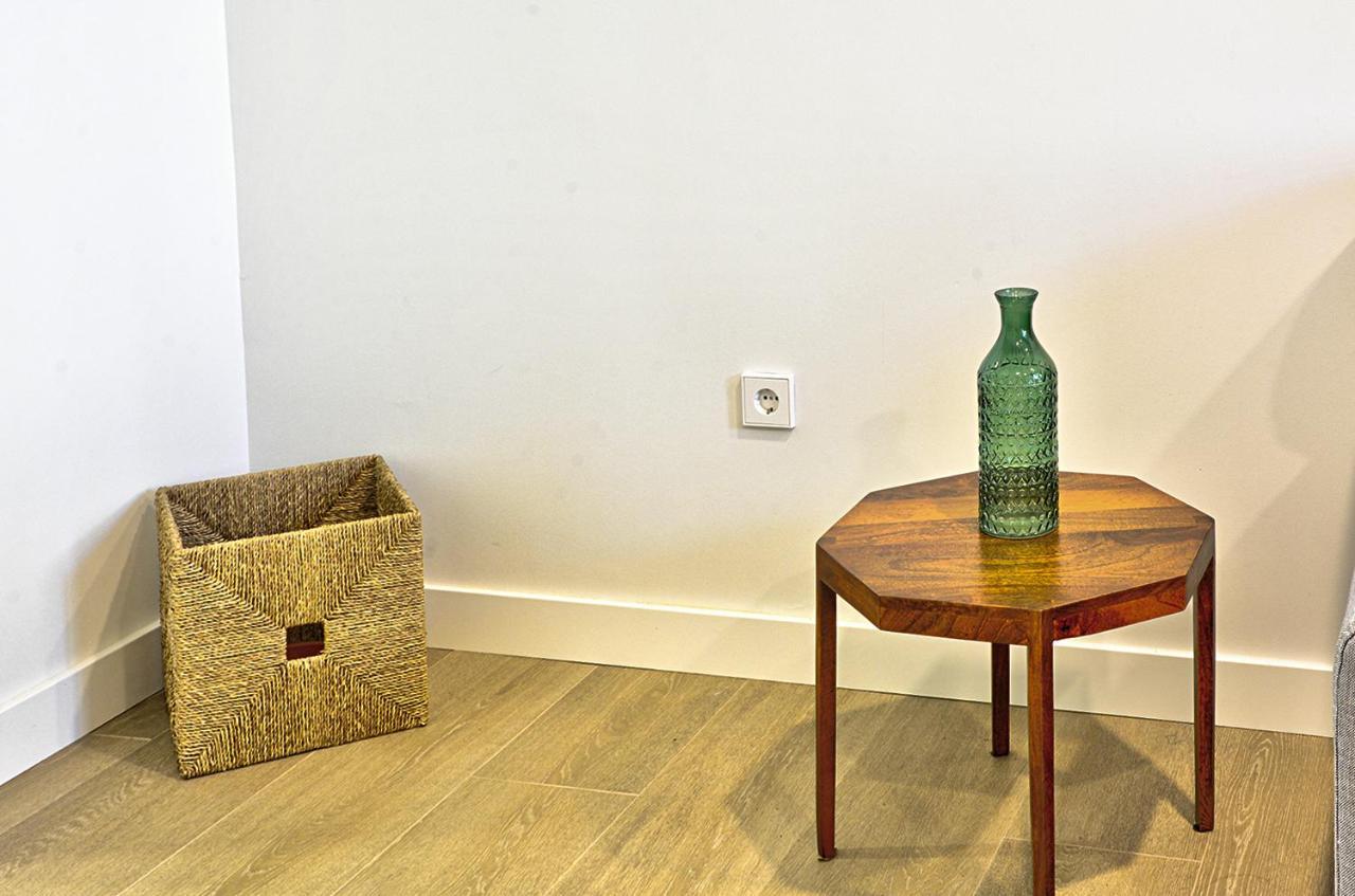 Apartamento De Dos Dormitorios En Triana เซบีญา ภายนอก รูปภาพ